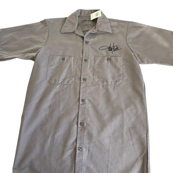 Toby Keith "I Love This Bar & Grill" Gray Button Up Shirt Men’s Size Small NWT - Picture 4 of 6